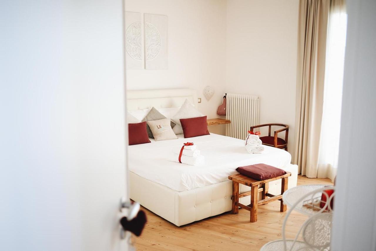 Le Home Rooms Lecce Bagian luar foto